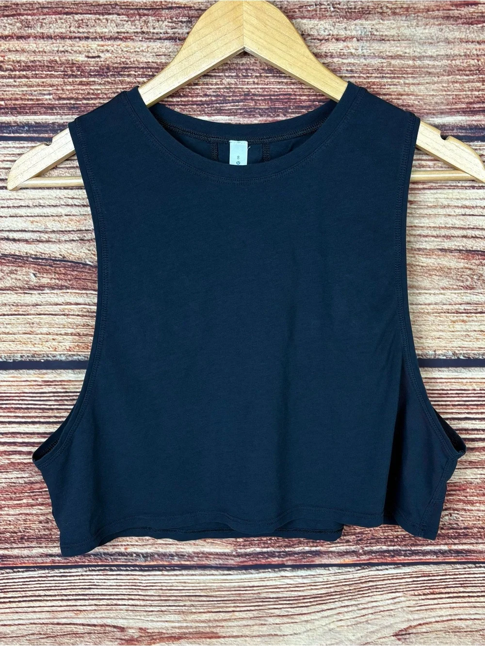 Lululemon Black Muscle Love Crop